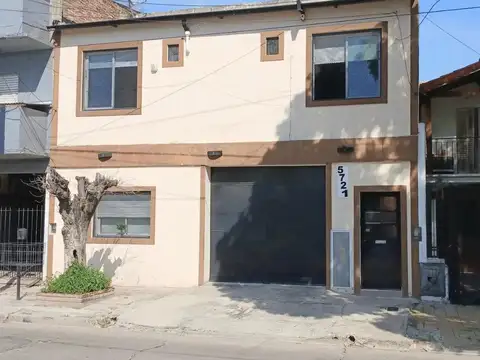 Venta 6 viviendas, galpón y garage