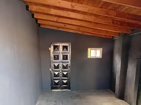 Casa 3 ambientes con 1 baño