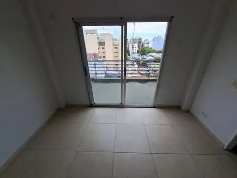 MONOAMBIENETE C/BALCON/EXCELENTE ESTADO/UBICACION!