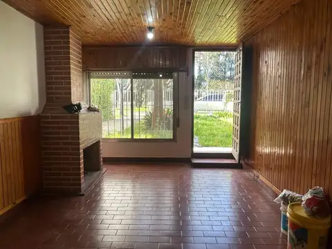 Casa en Alquiler en Manuel B Gonnet, $ 1.100.000