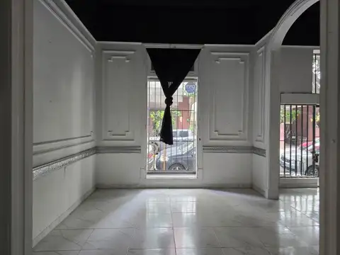 Local en Alquiler 51 años