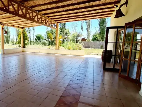 SALÓN DE EVENTOS "LA FINCA ARGENTINA" MAIPÚ
