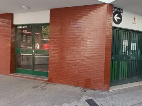 ALQUILO PLANTA BAJA USO COMERCIAL
