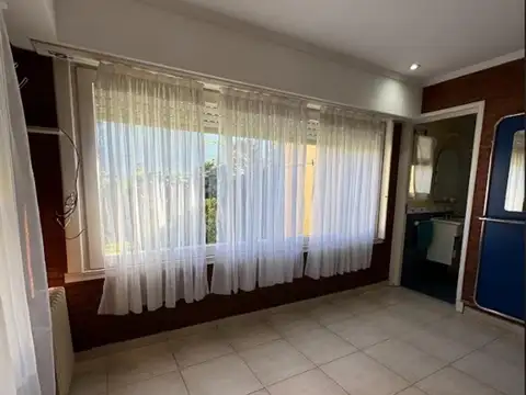 VENTA CASA MODERNA 3 AMBIENTES - BARRIO EL JARDIN
