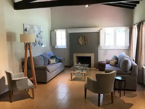 Casa en Alquiler en La Horqueta, USD 3.100