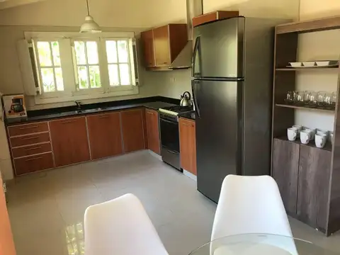 Casa 4 ambientes con 3 baños