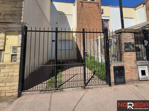 Dúplex en venta c/ cochera en José C. Paz
