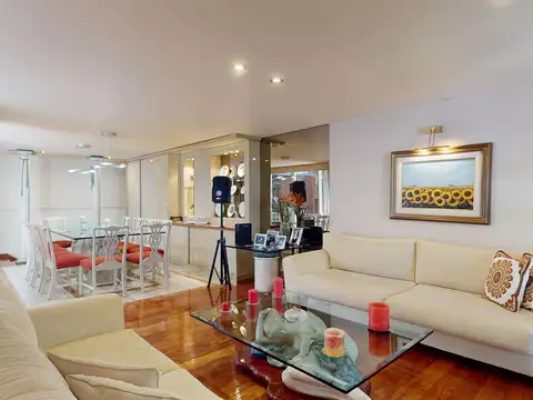Venta casa 5 amb jardín pileta cochera. Colegiales