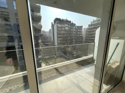 Oficina en Alquiler con 1 cochera