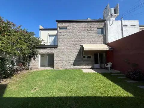 Casa en Venta en Los Hornos [Cod: 7342-90000088]