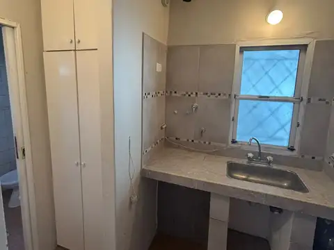 Oficina 2 ambientes con 1 baño
