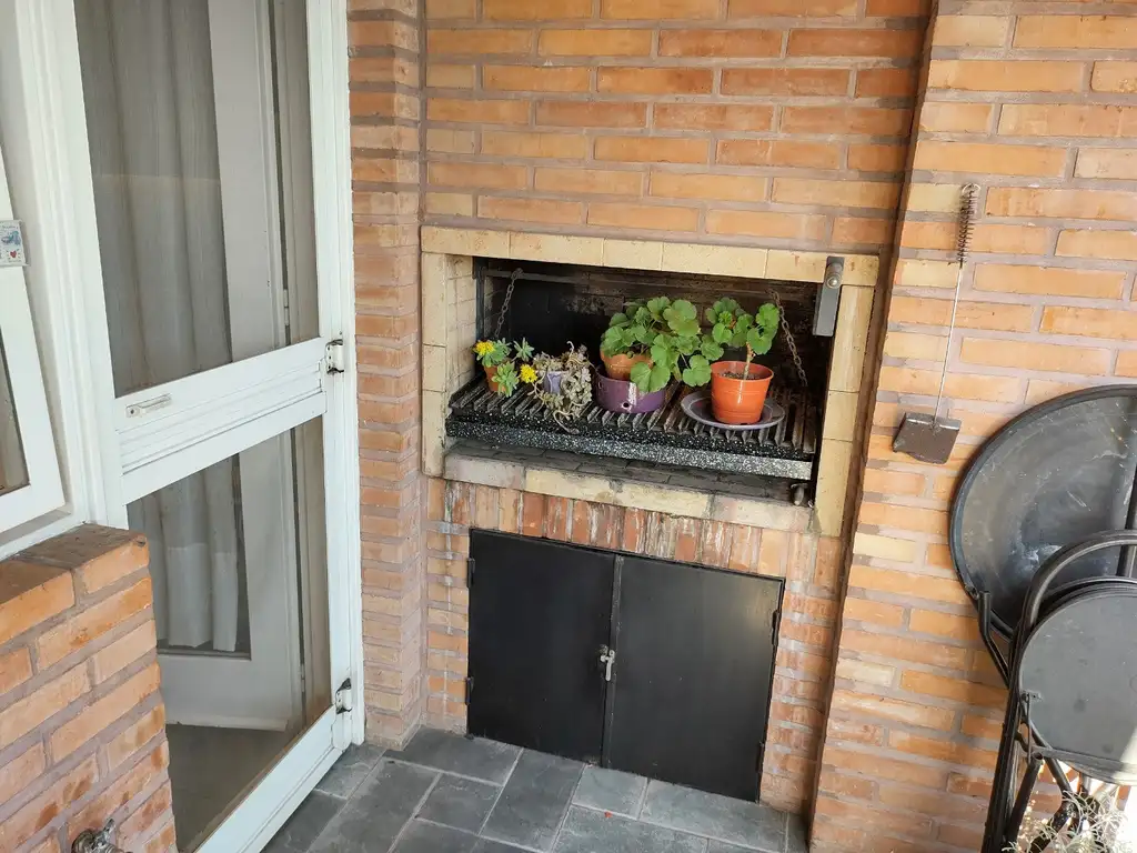 Excelente departamento de tres ambientes en Jardines de San Isidro (mira hacia adentro). - Foto 15
