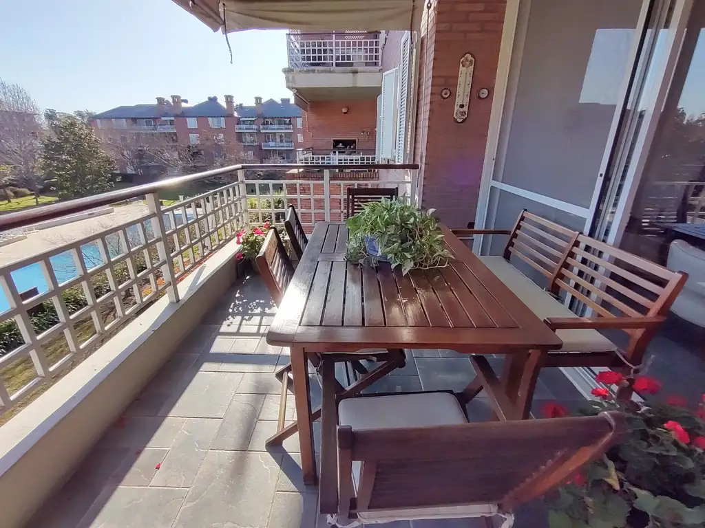 Excelente departamento de tres ambientes en Jardines de San Isidro (mira hacia adentro). - Foto 14