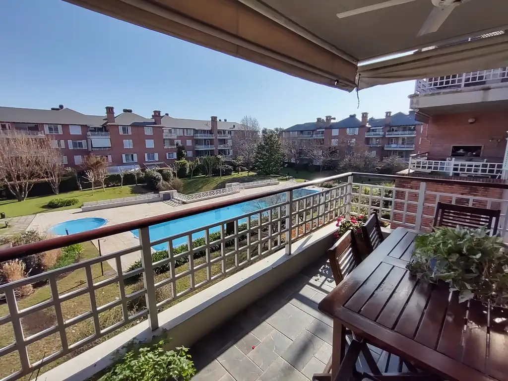 Excelente departamento de tres ambientes en Jardines de San Isidro (mira hacia adentro). - Foto 13