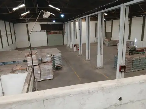 Galpon  E/camion y entre San Lorenzo y Blanco Encalada