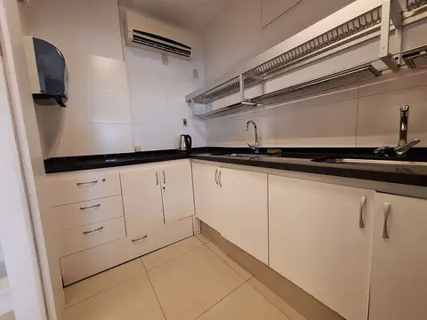 Oficina en Alquiler en Ciudad Vieja, $U 41.700