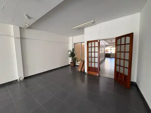 Departamento a metros de Av. Varela en venta