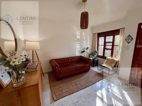 VENTA CASA CIUDAD JARDIN SOBRE CALLE AVIADOR FREDES 140M2