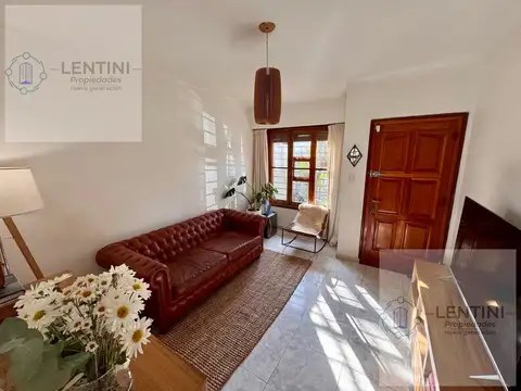 Casa en Venta con 1 cochera