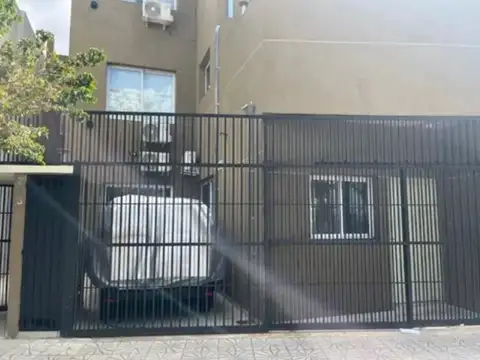 Depto Tipo Casa 2 ambientes con 1 baño