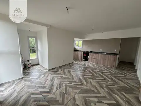 Casa 3 ambientes con 2 baños