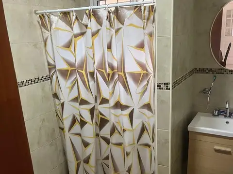 Casa en Alquiler con 1 cochera