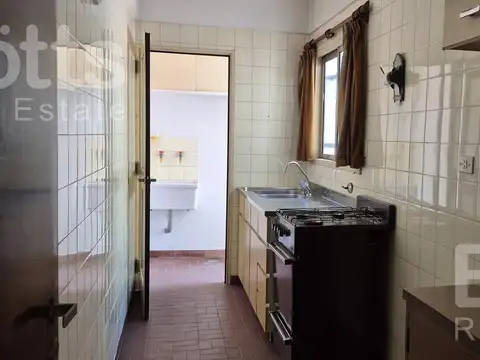 J. A Cabrera al 4800