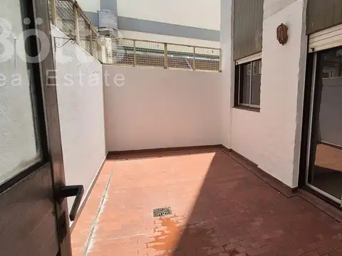 Departamento 2 amb c patio en venta, en Palermo.