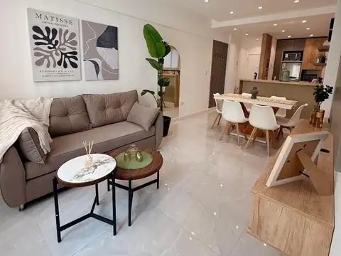 Departamento 3 ambientes lateral con dependencia de servicio