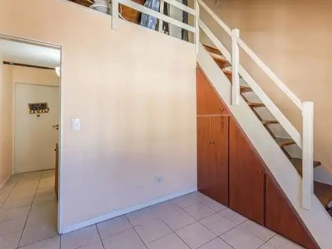 Depto Tipo Casa 4 ambientes con 2 baños