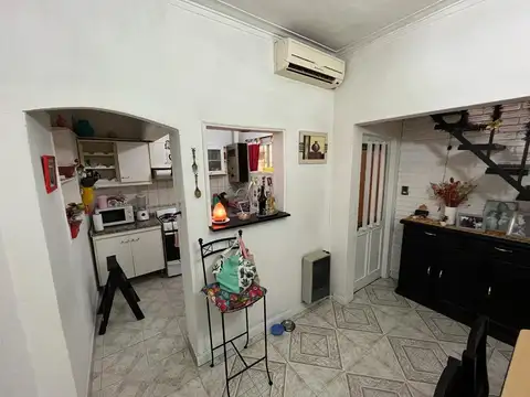 Hipolito Yrigoyen al 4100