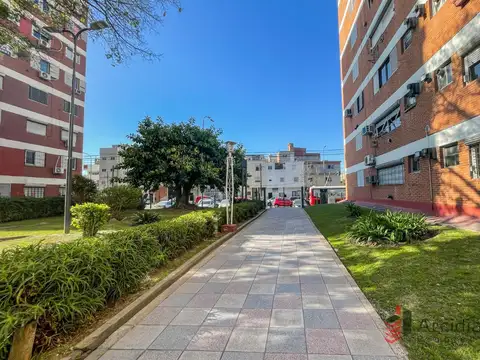 DEPARTAMENTO 3 AMBIENTES VENTA. BARRIO CASTRO, ESCALADA 2500 V. LUGANO