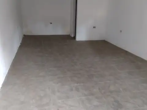 Local en Venta en Gonzalez Catan, USD 30.000