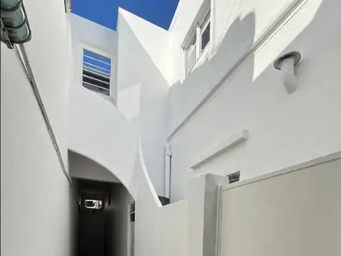 Presidente Hipólito Yrigoyen 3400, Piso PA