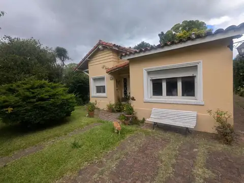Casa en Venta en Manuel B Gonnet, USD 205.000