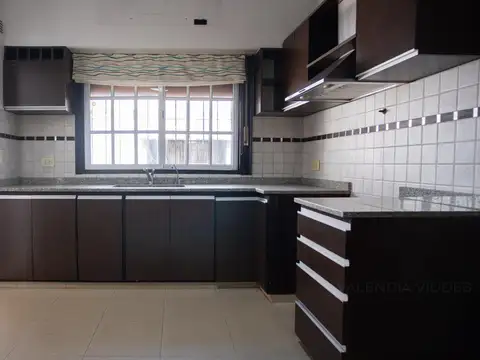 Depto Tipo Casa en Venta 26 años