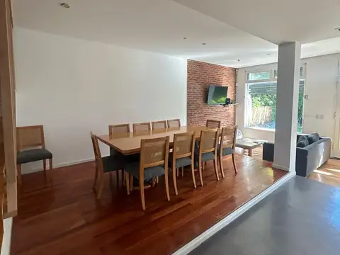 Casa 4 ambientes con 4 baños