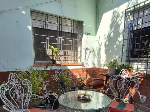 PH de 3 AMBIENTES EN VENTA EN VILLA BALLESTER CON PATIO