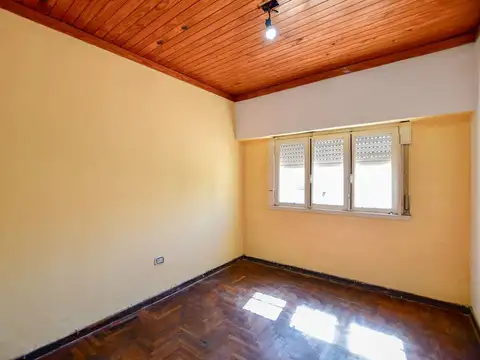 Casa 5 ambientes con 1 baño