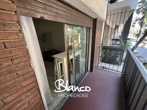 CALLE SOLIS Y AVENIDA BELGRANO - MONSERRAT -