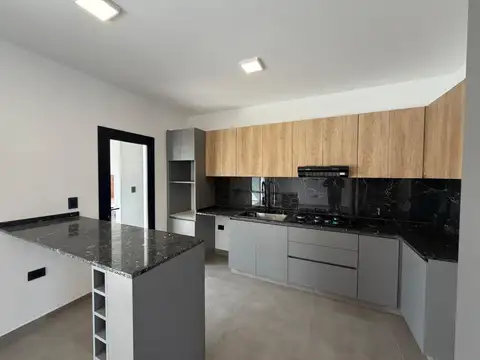 Casa en Alquiler en Prados De Manantiales, $ 1.700.000