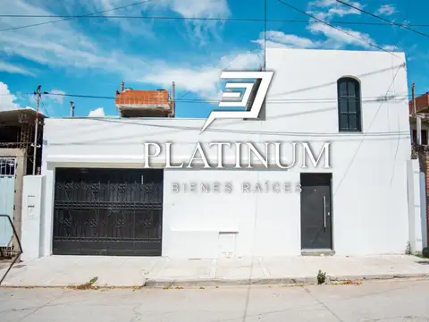 Casa en venta de 2 dormitorios c/ cochera en Otros Barrios