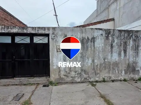 CASA 2 DORMITORIOS VENTA MACROCENTRO A RECICLAR