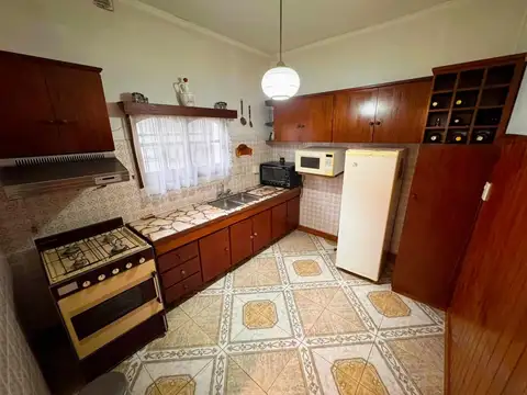 CASA EN ALQUILER 4 AMBIENTES C/ PILETA EN S. A. DE PADUA