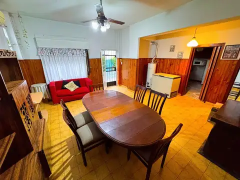 Casa 4 ambientes con 1 baño