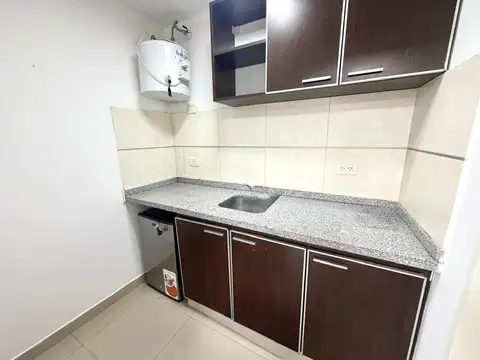 Oficina en Alquiler con 1 cochera