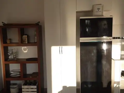 202 100