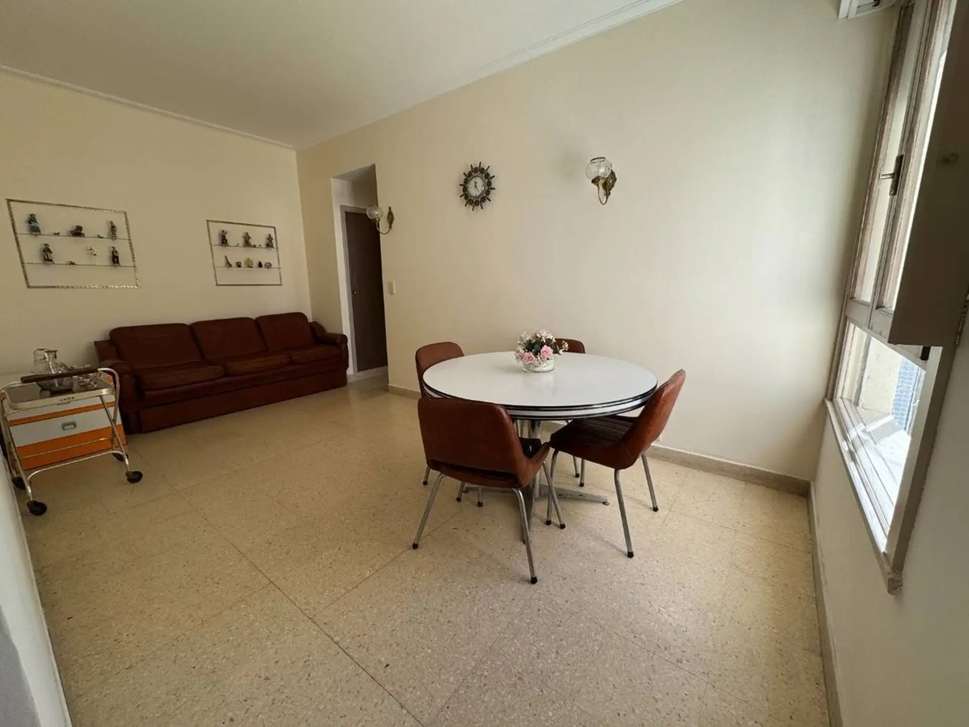 Depto 2 amb, 33m² en Piso Alto — Centro