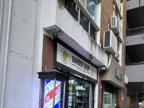Congreso frente al departamento central de policia, local de 68 m2 , apto credito