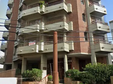 Venta Departamento 2 ambientes con cochera frente a balnearios de Punta Mogotes